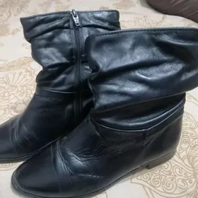 полу сапоги.