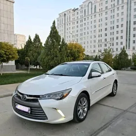 Toyota Camry 2017