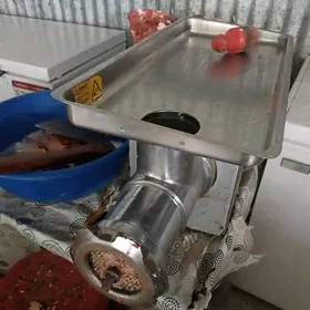 мясорубка et maşyn