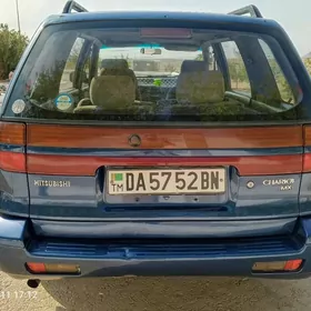 Mitsubishi Chariot 1993