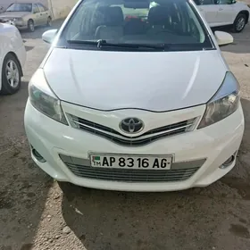 Toyota Yaris 2013