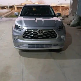 Toyota Highlander 2021