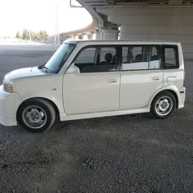 Toyota Scion 2005