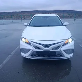 Toyota Camry 2022