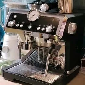 Кофе машина kofe Delonghi
