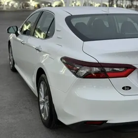 Toyota Camry 2022