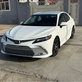 Toyota Camry 2023