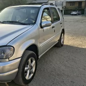 Mercedes-Benz ML350 2002