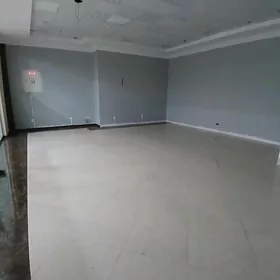 Satlyk podwal ,magazyn,atelye