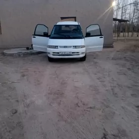 Toyota Previa 1993