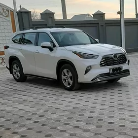 Toyota Highlander 2020