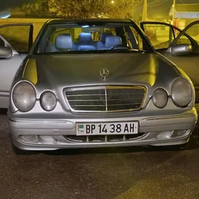 Mercedes-Benz E320 1997