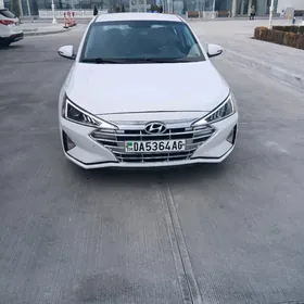 Hyundai Elantra 2020
