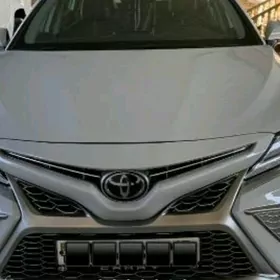 Toyota Camry 2023