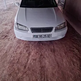 Toyota Camry 1999