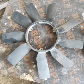 124 mercedes 300E BMW lopus