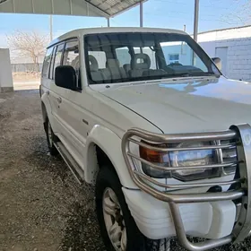 Mitsubishi Pajero 1994