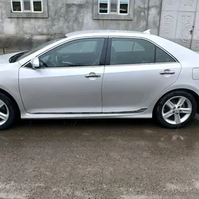 Toyota Camry 2014