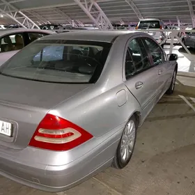 Mercedes-Benz C320 2003