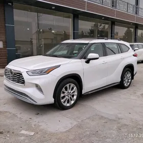 Toyota Highlander 2021