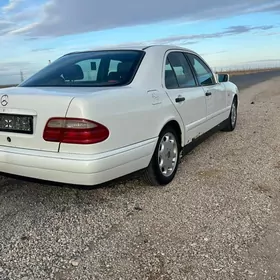 Mercedes-Benz E320 1998