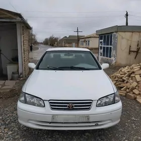 Toyota Camry 2000