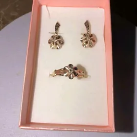 Yerewan gulak halka we yuzuk