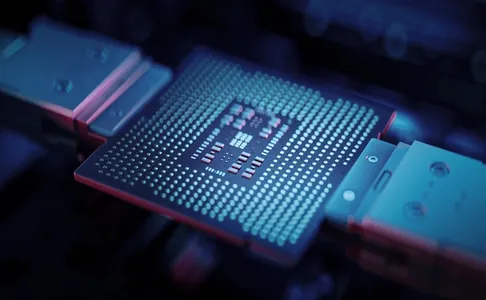 Ak tam daşary ýurt çipleriniň importyna 25% gümrük pajyny girizdi