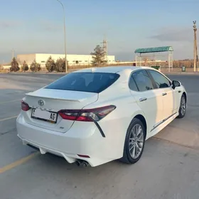 Toyota Camry 2022