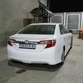 Toyota Camry 2014