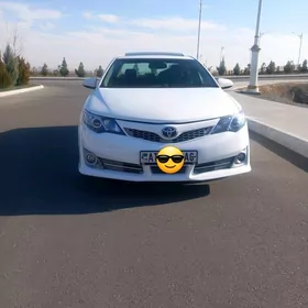 Toyota Camry 2012