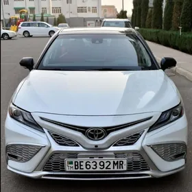 Toyota Camry 2022