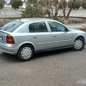 Opel Astra 2003