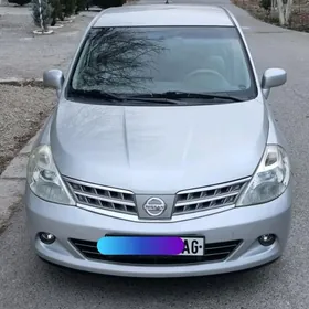 Nissan Tiida 2009