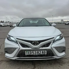 Toyota Camry 2020