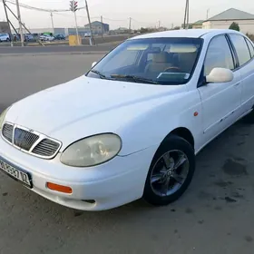 Daewoo Leganza 1998