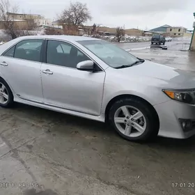 Toyota Camry 2014