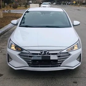 Hyundai Elantra 2020
