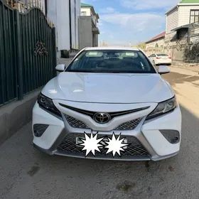 Toyota Camry 2020