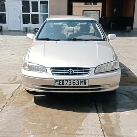 Toyota Camry 2001