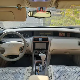 Toyota Avalon 2000