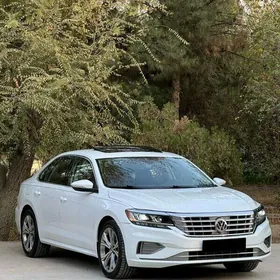 Volkswagen Passat 2021