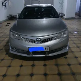 Toyota Camry 2011