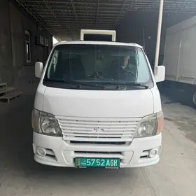 Nissan Urvan 2008