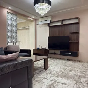 5 мкр 3 ком 1 этаж