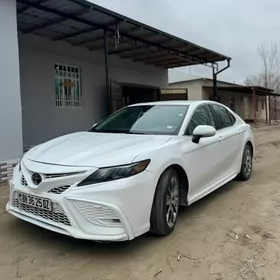 Toyota Camry 2022