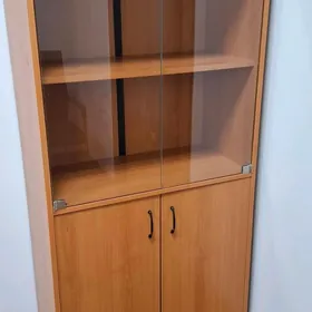 Офисный шкаф или сервант