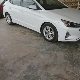 Hyundai Elantra 2020