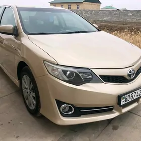 Toyota Camry 2012
