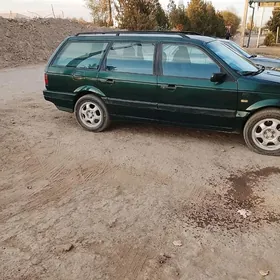 Volkswagen Passat 1993